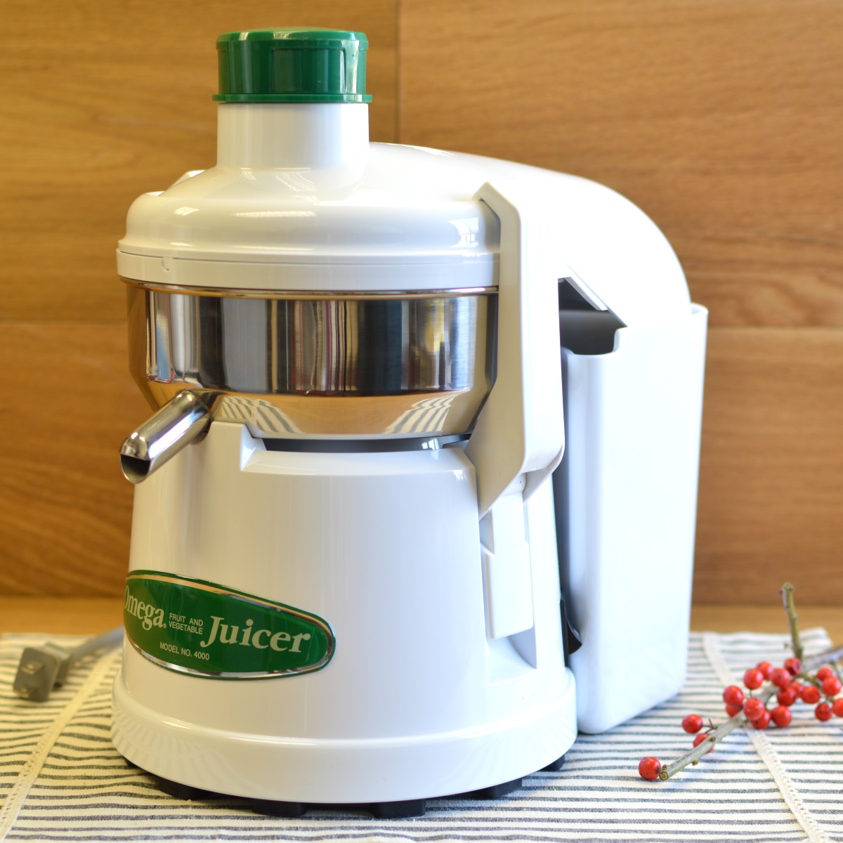 5 Best Omega Juicer - Great addition to any kitchen - Tool Box