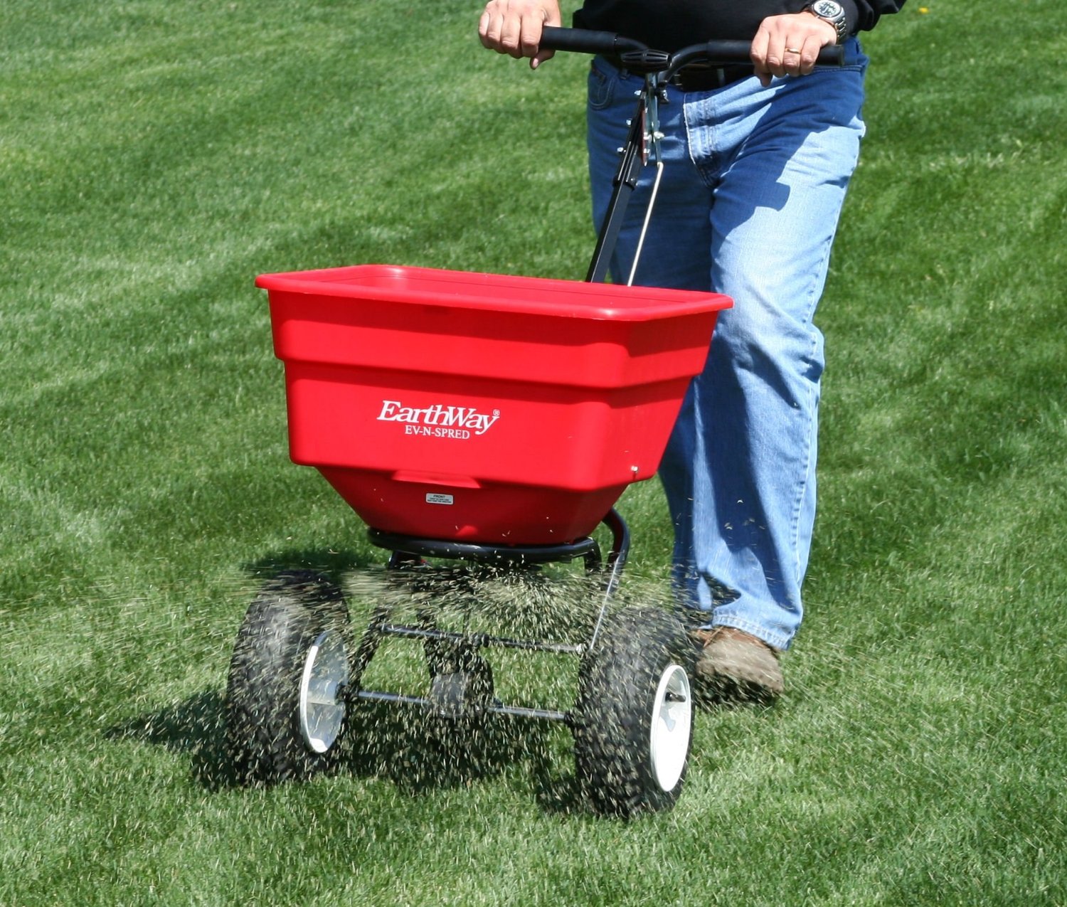 5 Best Broadcast Spreader Have A Healthier Lawn Tool Box   Broadcast Spreader Have A Healthier Lawn 